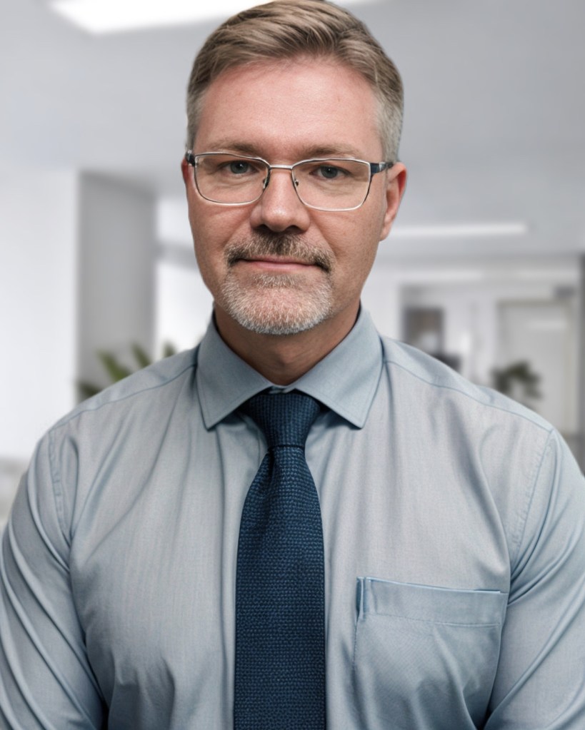 Dusan Mitana photo, Professional